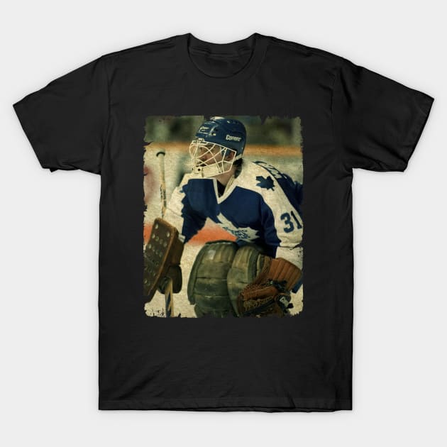 Ken Wregget, 1986 in Toronto Maple Leafs (4.35 GAA) T-Shirt by Momogi Project